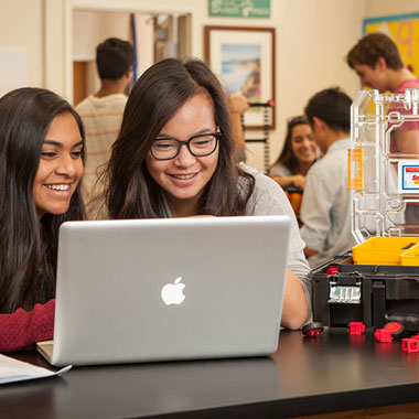 2 students learning with the Rokenbok SnapStack Module